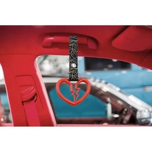 Broken heart TSURIKAWA Ring Handle Strap